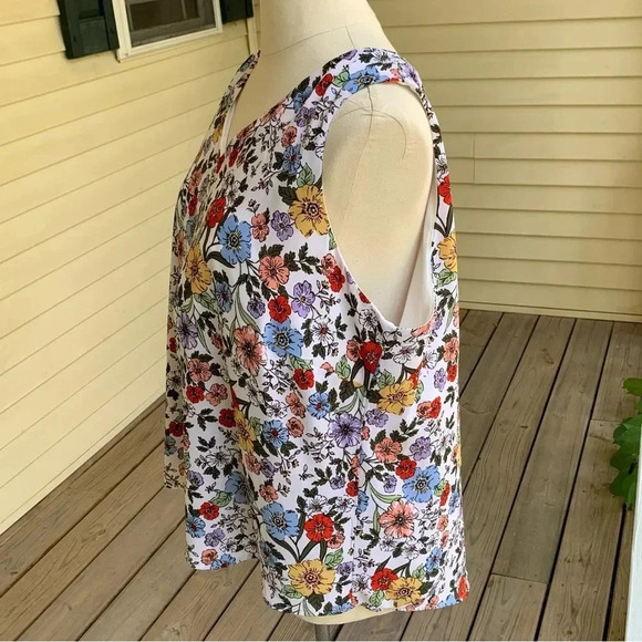 Ophelia Roe Plus Size 3X Tank Top Sleeveless Blouse White Multicolor Flowers - Picture 7 of 8